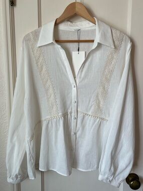 NWT Zara “Rustic Linen” Shirt with Lace Details